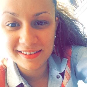 Meet your Posher, Victoria