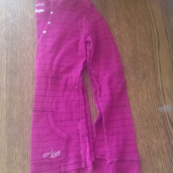 Aeropostale shirt.