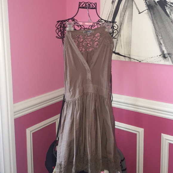 Cute brown dress