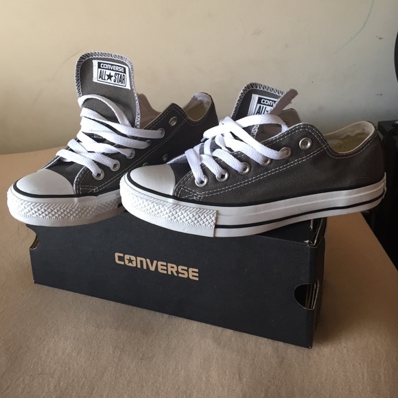 Converse all star charcoal gray 7 women's 5 boys.
