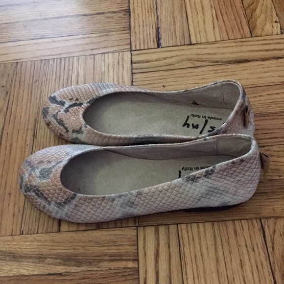 Brand new French Soles snakeskin flats in 5.5 - Picture 2 of 4