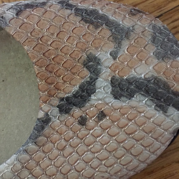 Brand new French Soles snakeskin flats in 5.5 - Picture 4 of 4