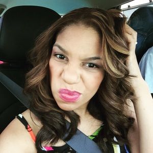 Meet your Posher, Laura