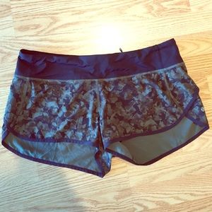 Lululemon speed short 4 way stretch size 10