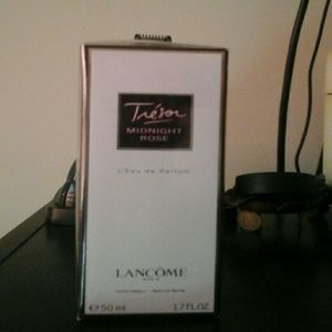 Tresor Midnight Rose