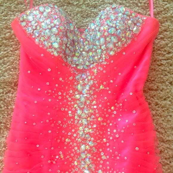 Prom dress - Picture 2 of 3