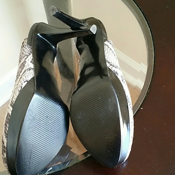 Guess Slingbacks - Picture 4 of 4
