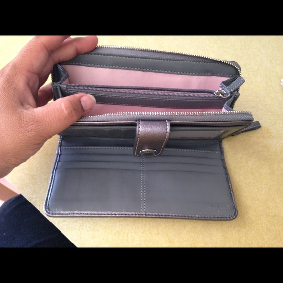 Silver Coach wallet - Picture 3 of 3