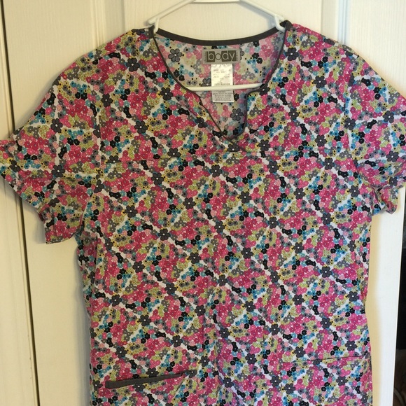 Cherokee Scrub Top