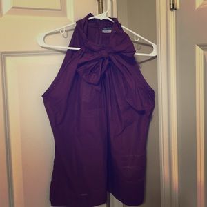 Maroon top with bow accent ❤️