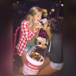 Meet your Posher, Amber