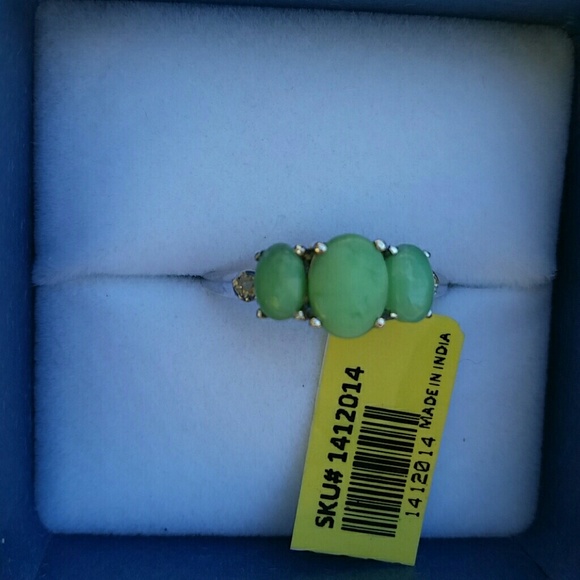 Natural Peruvian mint green Opal ring