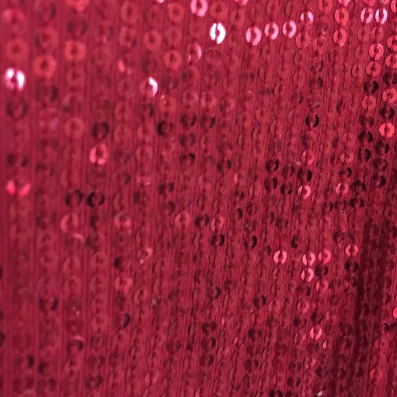 Express red sequin tank - Picture 3 of 3
