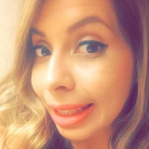 Meet your Posher, Claudia