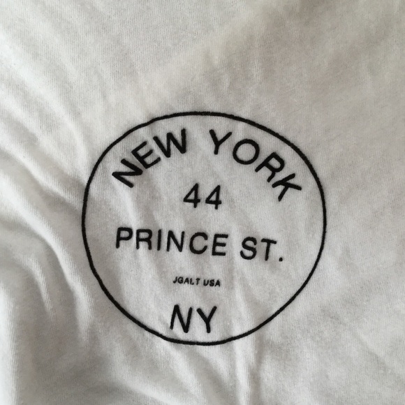 Brandy Melville t-shirt