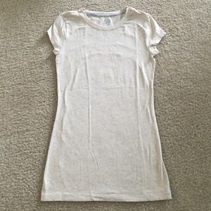 Beige t shirt