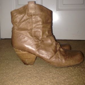 High heel ankle booties