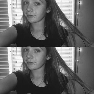 Meet your Posher, Chloe