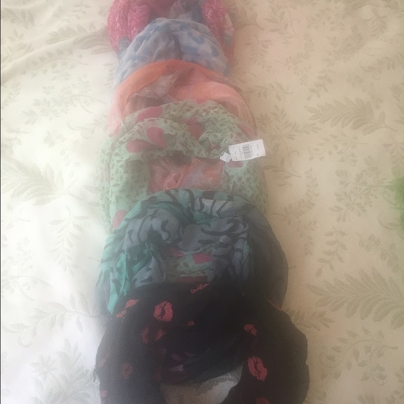 Infinity scarfs