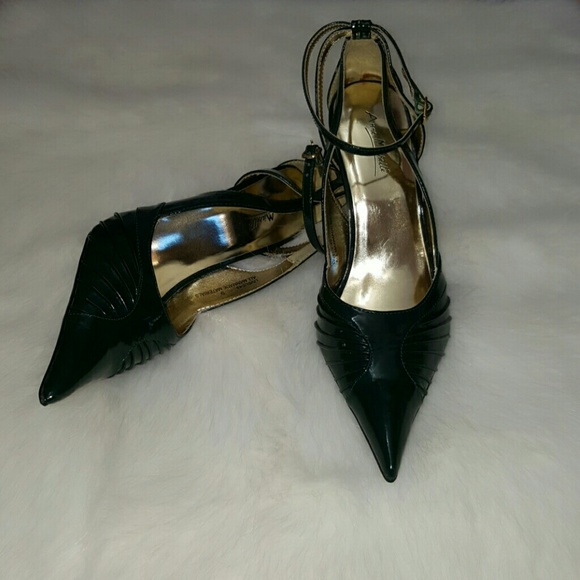 Emerald pointy heels