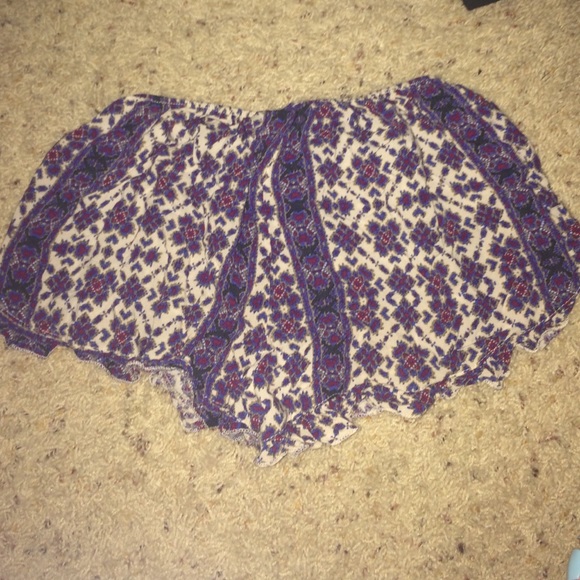 brandy Melville vodi shorts