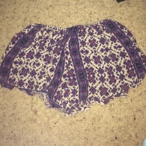 brandy Melville vodi shorts