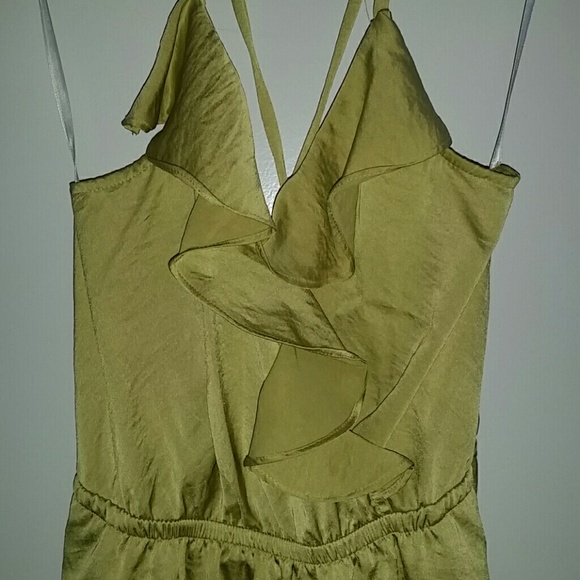 Green Ruffle Surplus Dress - Picture 2 of 2