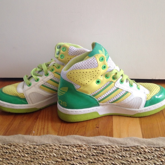 Adidas high tops - Picture 3 of 4