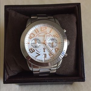 Michael Kors watch. Silver. Large face.