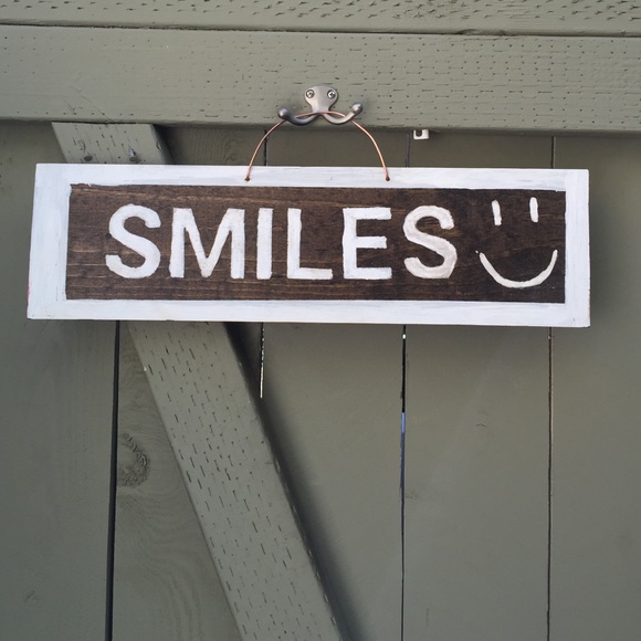 "smiles" Brandy Melville style decorative sign