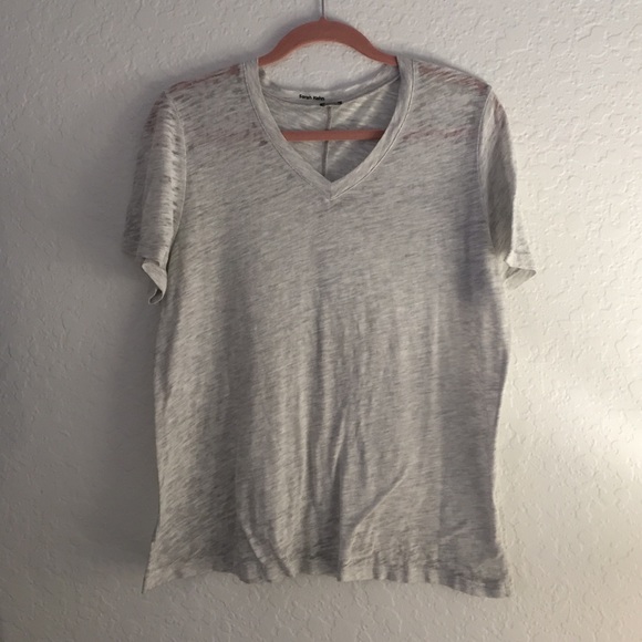 Cute grey tshirt