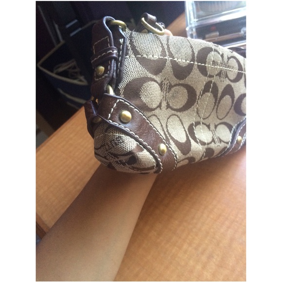 Coach Mini Handbag (knockoff) - Picture 2 of 4