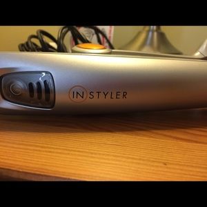 InSyler flat iron! Price is Firm!