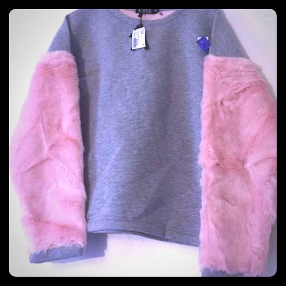 Sweatshirt with Fur detail