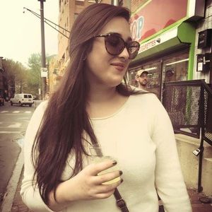 Meet your Posher, Casey