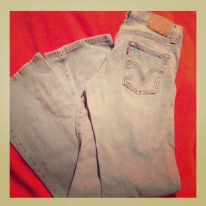 Levi's Bootcut Slouch jeans. 3M in juniors.