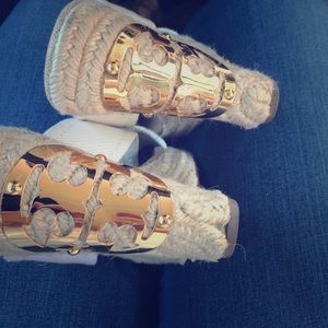 Tory burch wedges, used.