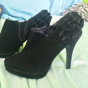 Black Ankle Booties with Ruffle Detail