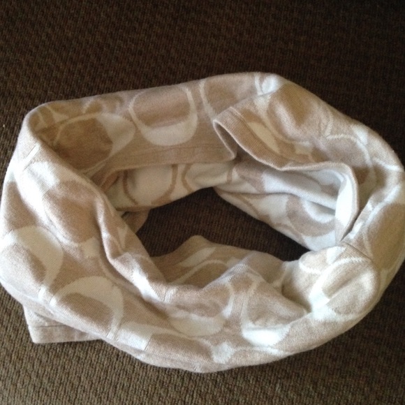 Coach infinity scarf/neck gaiter