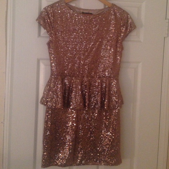 ✨XTAREN sequin dress size Medium 🌲💥💥💥Sale