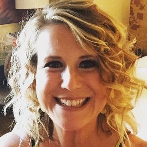 Meet your Posher, Debbie