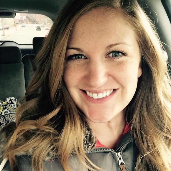 Meet your Posher, Katie - Picture 2 of 2