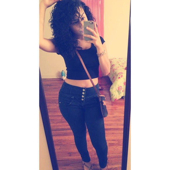 Meet your Posher, Jonalys - Picture 1 of 1