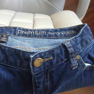 SALE! 👖 NWOT Gap Curvy Straight Jeans