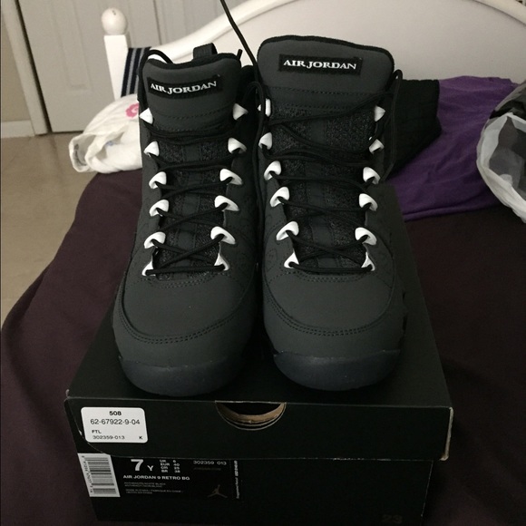 Retro 9 anthracite white/black