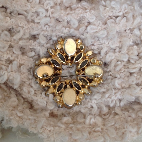 Rhinestone Pin - Picture 2 of 3