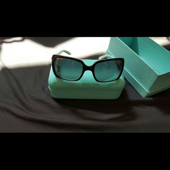 Tiffany sunglasses with swavarski crystal