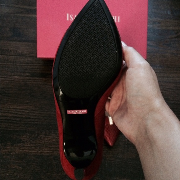 Isaac Mizrahi Lizette D'Orsay red suede heel - Picture 3 of 4