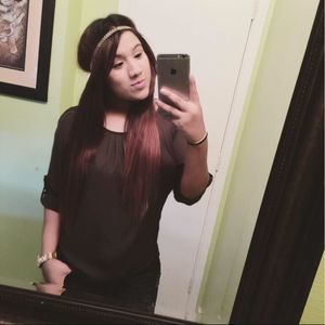 Meet your Posher, Isela