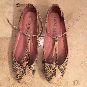 Faux snakeskin t-strap Mary Jane's